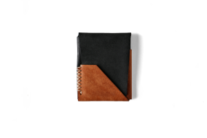 the-classic-flip-tan-black